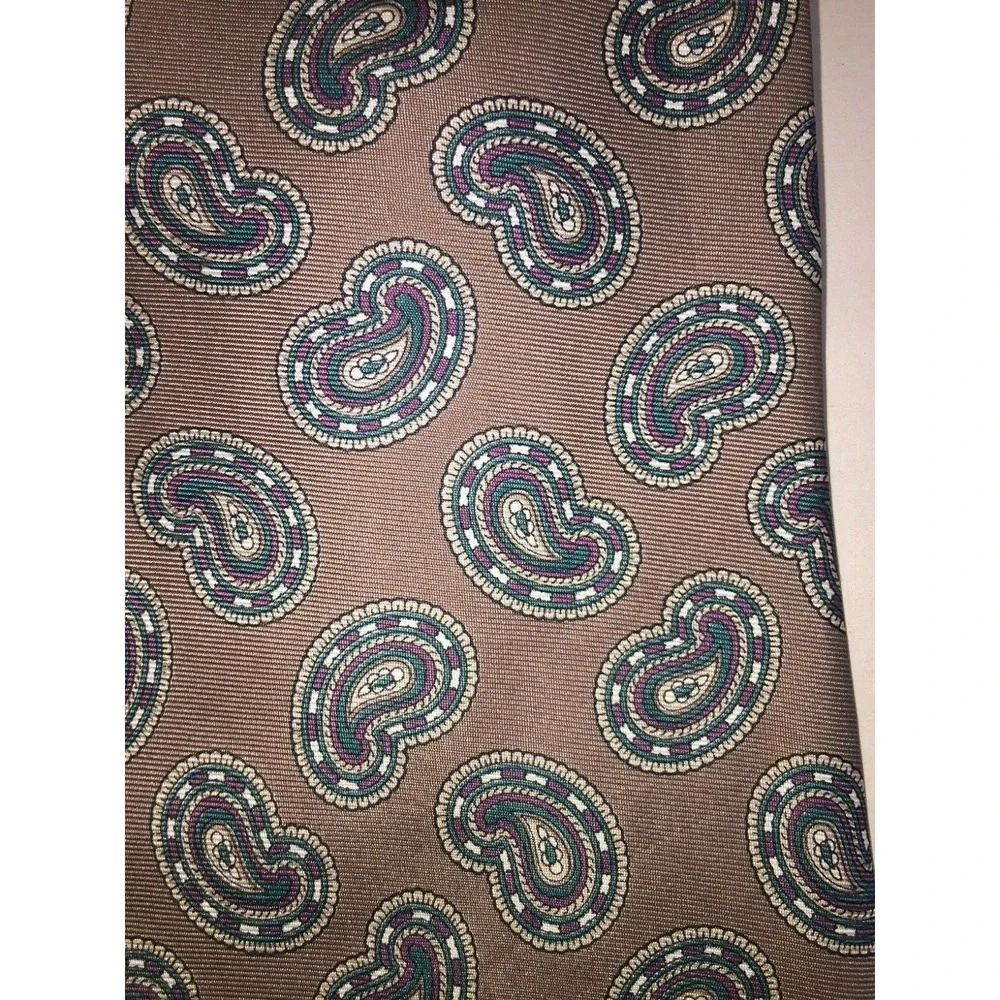 NOS Stafford Brown with All Over Paisley Pattern Silk Neck Tie‎ 58